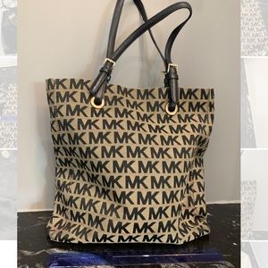 Michael Kors Large purse